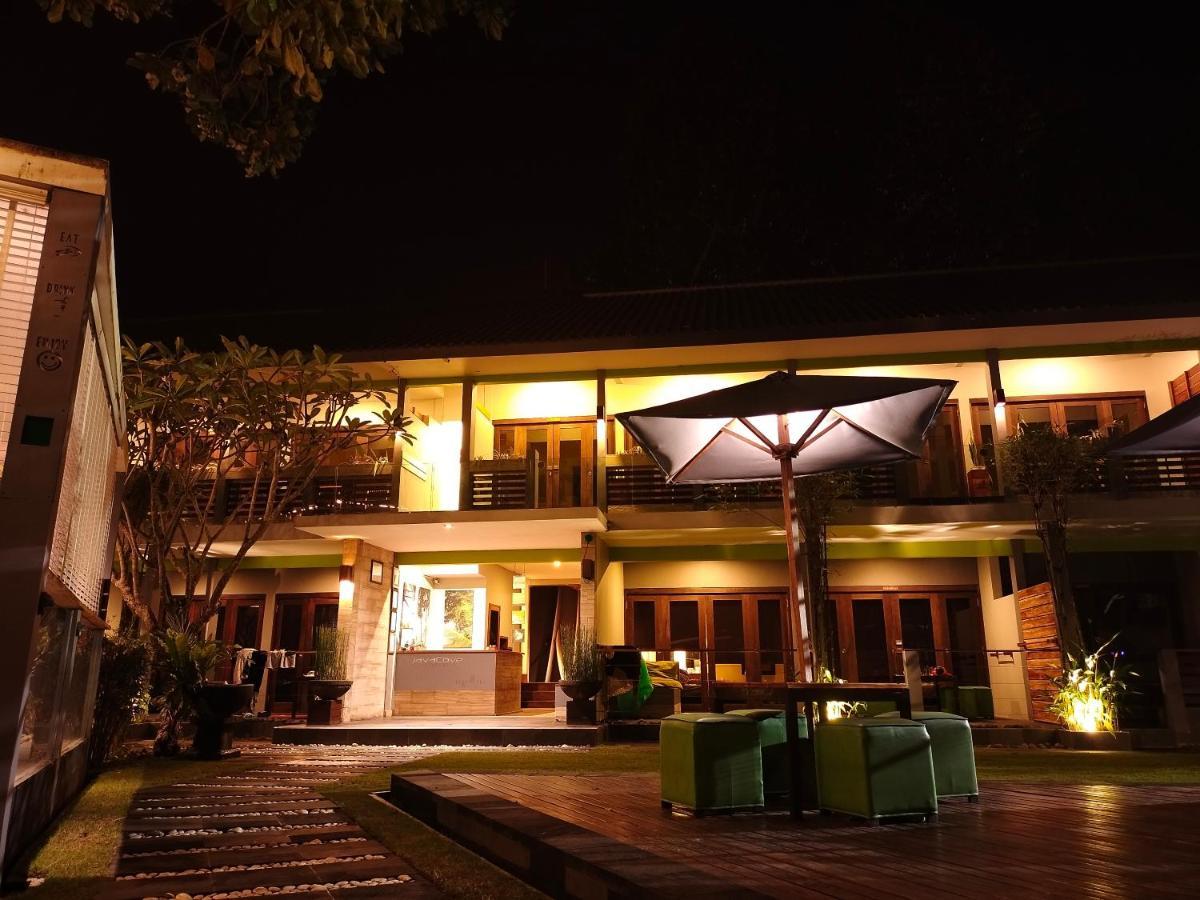 Javacove Beach Hotel Batukaras Exterior photo